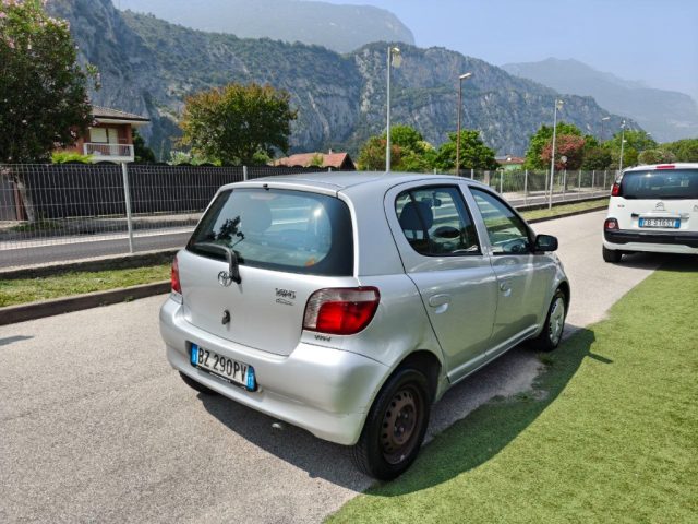 TOYOTA Yaris usata, con Fendinebbia