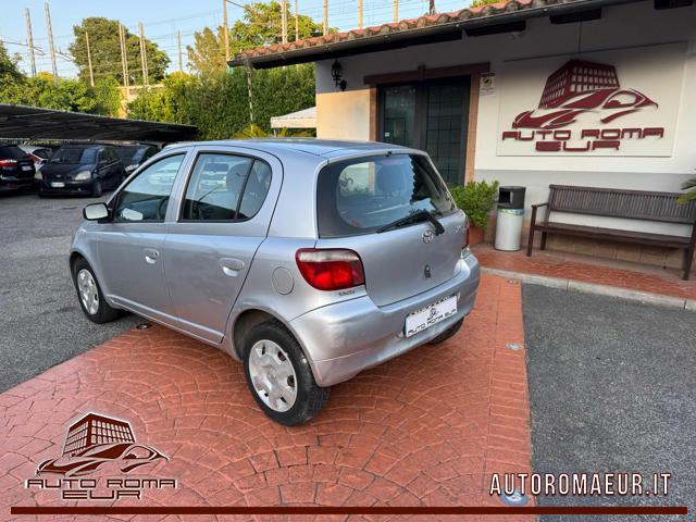 TOYOTA Yaris usata, con Autoradio