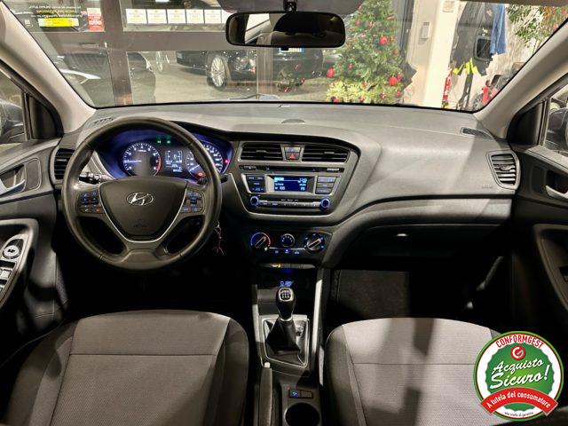 HYUNDAI i20 usata, con Climatizzatore