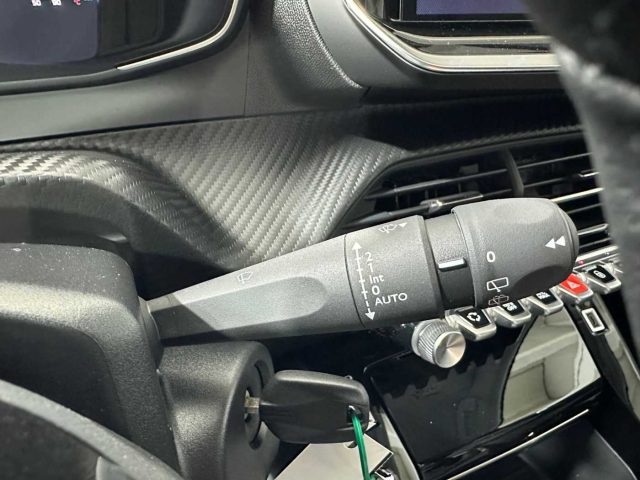 PEUGEOT 208 usata, con Airbag testa