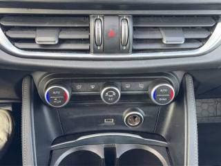 ALFA ROMEO Stelvio usata, con Fari Xenon