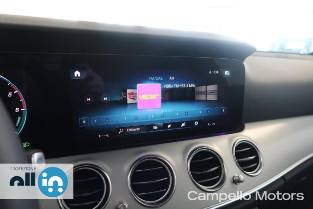 MERCEDES-BENZ E 300 usata 9