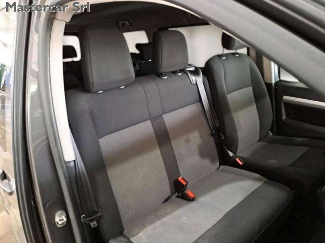 PEUGEOT Traveller usata, con Park Distance Control