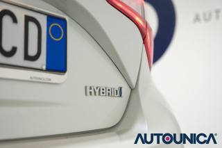 TOYOTA Yaris usata 41