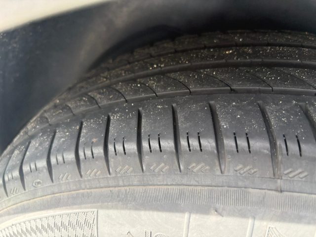 PEUGEOT 3008 usata, con Volante in pelle