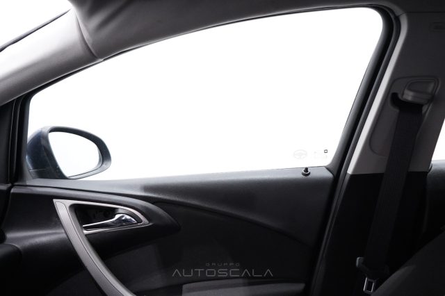 OPEL Astra usata, con Sensore di pioggia