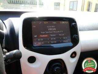 PEUGEOT 108 usata, con USB