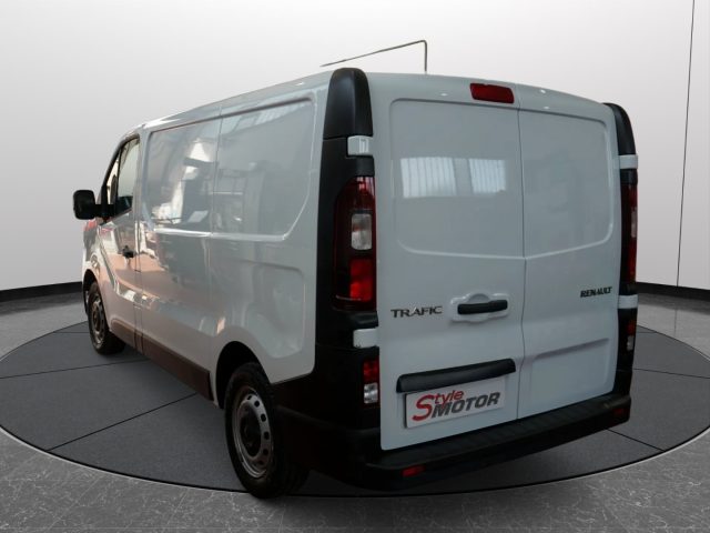 RENAULT Trafic usata 13