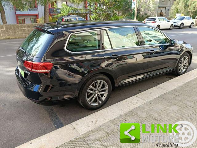 VOLKSWAGEN Passat Variant usata, con Volante in pelle