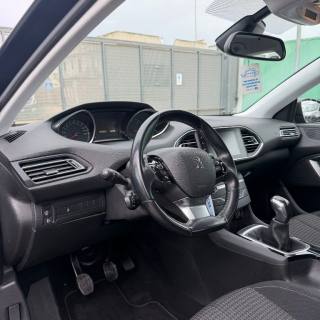 PEUGEOT  usata 8