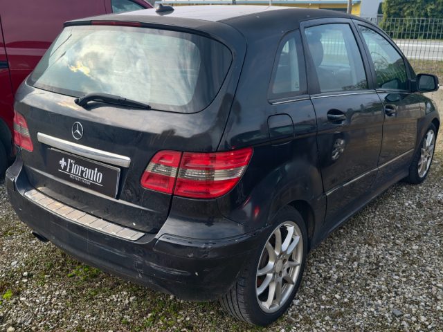 MERCEDES-BENZ B 180 usata, con Autoradio
