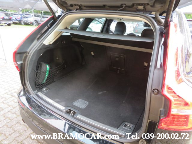 VOLVO XC60 usata, con Luci diurne LED