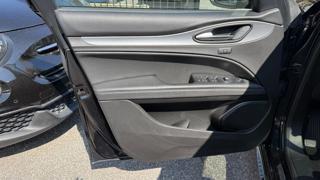 ALFA ROMEO Stelvio usata, con Regolazione elettrica sedili