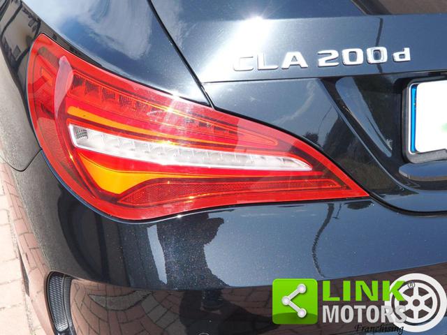 MERCEDES-BENZ CLA 200 usata, con Park Distance Control