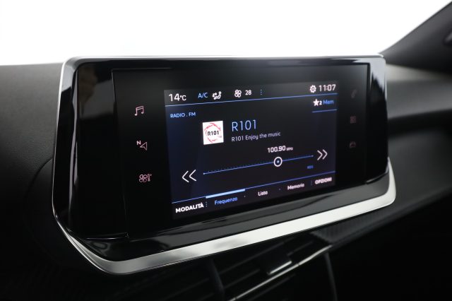 PEUGEOT 2008 usata 10