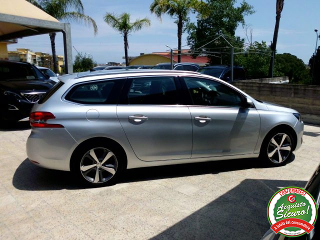 PEUGEOT 308 usata, con Cerchi in lega