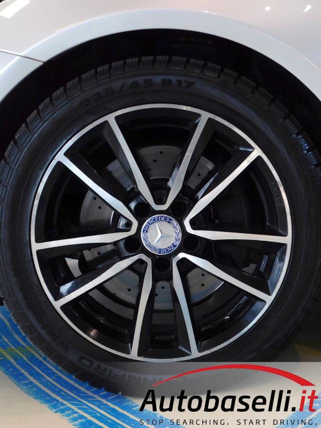 MERCEDES-BENZ E 220 usata 82