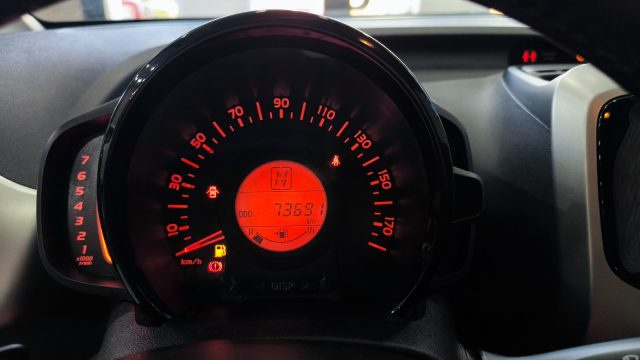TOYOTA Aygo usata, con Sensore di luce
