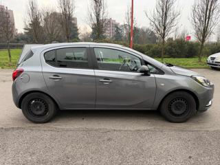 OPEL Corsa usata, con Autoradio