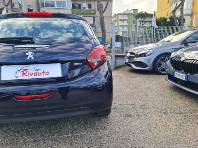 PEUGEOT 208 usata, con Alzacristalli elettrici