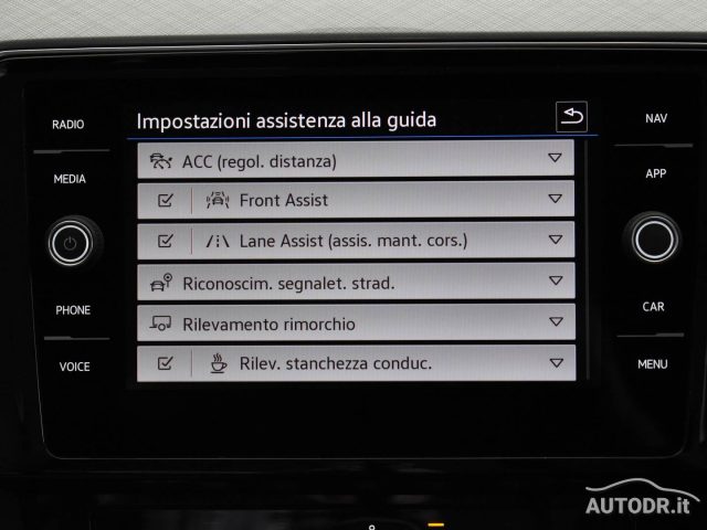 VOLKSWAGEN Passat Variant usata, con Frenata d