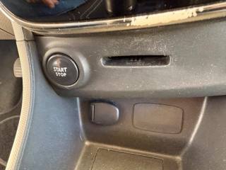 RENAULT Clio usata, con Touch screen