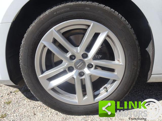 AUDI A4 usata, con Volante multifunzione