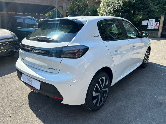 PEUGEOT 208 usata, con Alzacristalli elettrici
