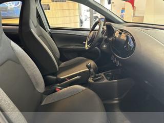 TOYOTA Aygo X usata 8
