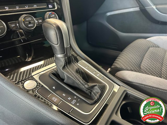 VOLKSWAGEN Golf usata, con ESP