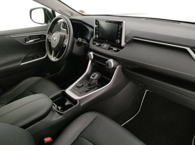 TOYOTA RAV 4 usata, con Fari LED