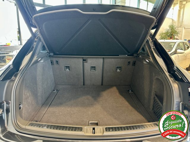 PORSCHE Macan usata, con Sedile posteriore sdoppiato