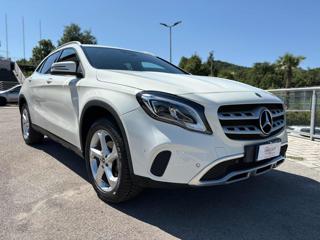 MERCEDES-BENZ GLA 180 usata, con Airbag