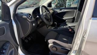 MERCEDES-BENZ B 180 usata, con Climatizzatore