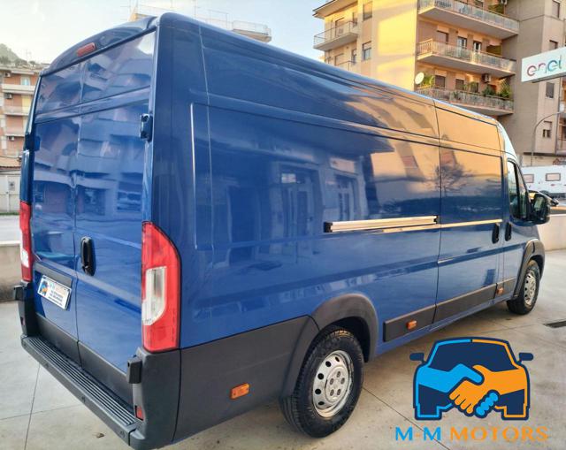 PEUGEOT Boxer usata, con Autoradio