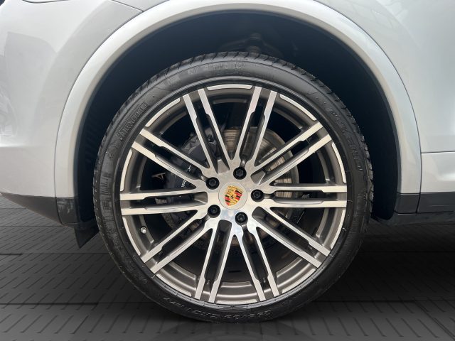 PORSCHE Cayenne usata 19