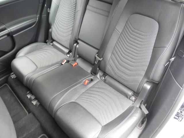 MERCEDES-BENZ GLB 200 usata 59