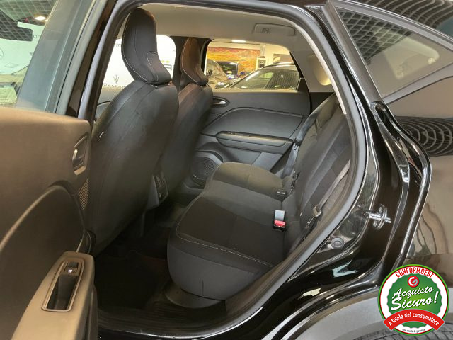 RENAULT Captur usata, con Volante in pelle