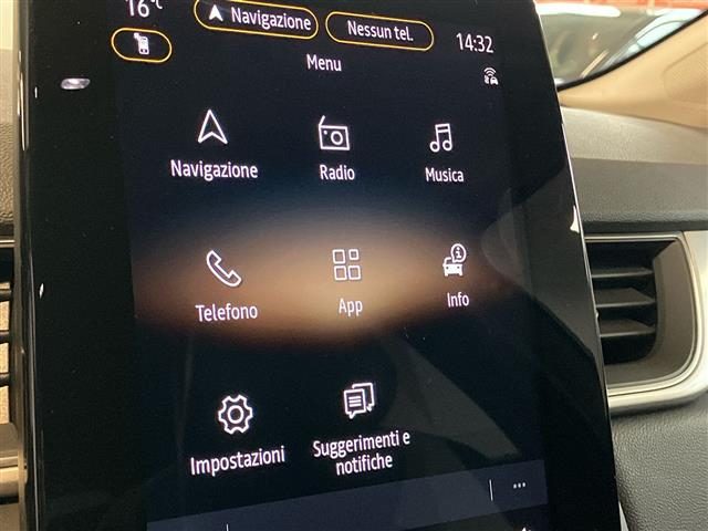 RENAULT Captur usata, con USB