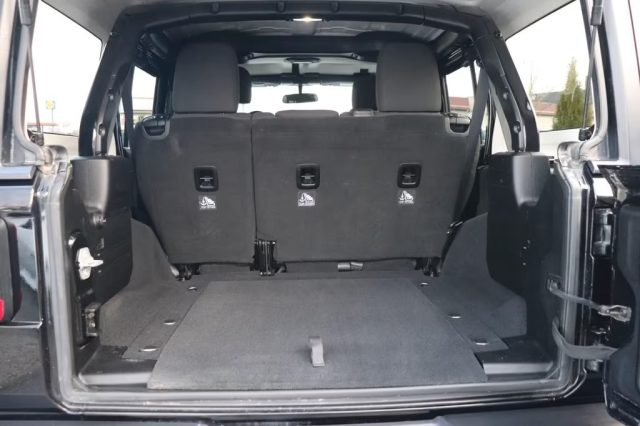 JEEP Wrangler usata, con Sedile posteriore sdoppiato