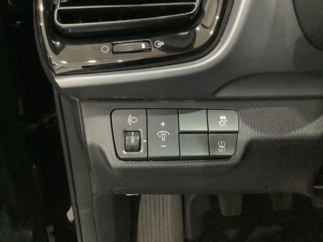 KIA Stonic usata, con Airbag testa