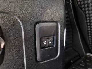 LAND ROVER Defender usata, con Park Distance Control