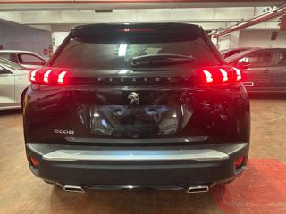 PEUGEOT 2008 usata, con Alzacristalli elettrici