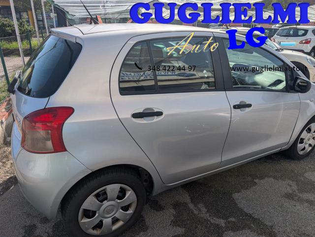 TOYOTA Yaris usata, con Autoradio