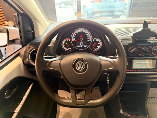 VOLKSWAGEN up! usata, con Autoradio