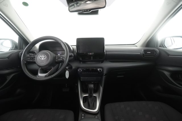 TOYOTA Yaris usata 4