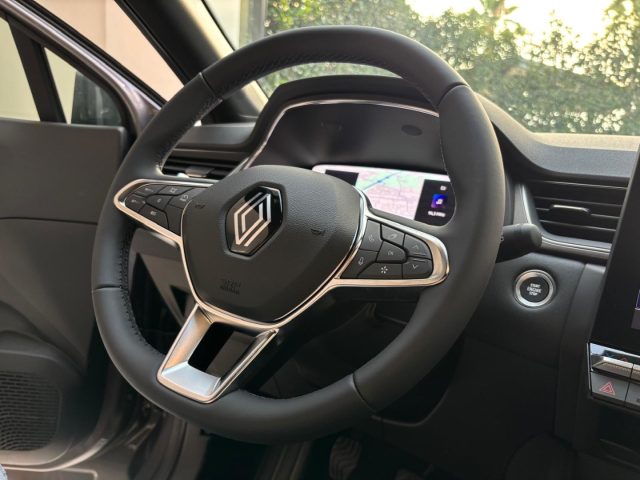 RENAULT Captur usata, con Sistema di navigazione