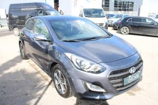 HYUNDAI i30 usata, con Airbag