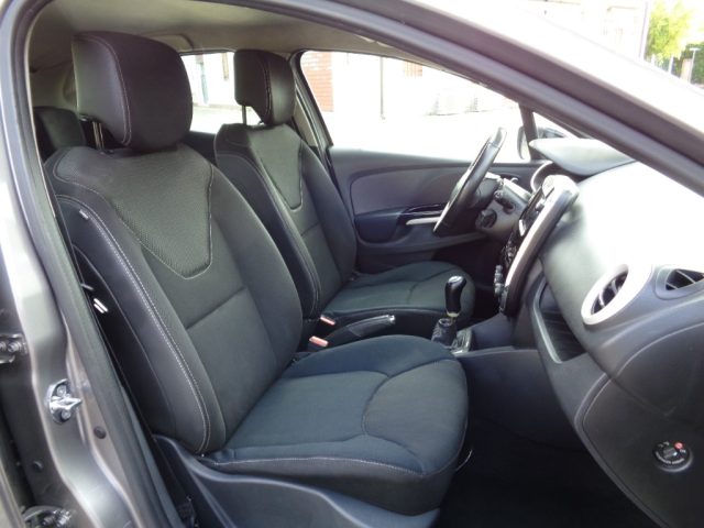 RENAULT Clio usata, con Controllo automatico clima