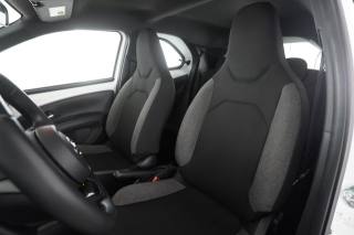 TOYOTA Aygo X usata 5